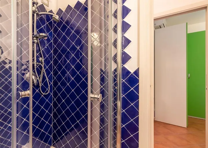 Sinner House בית נופש